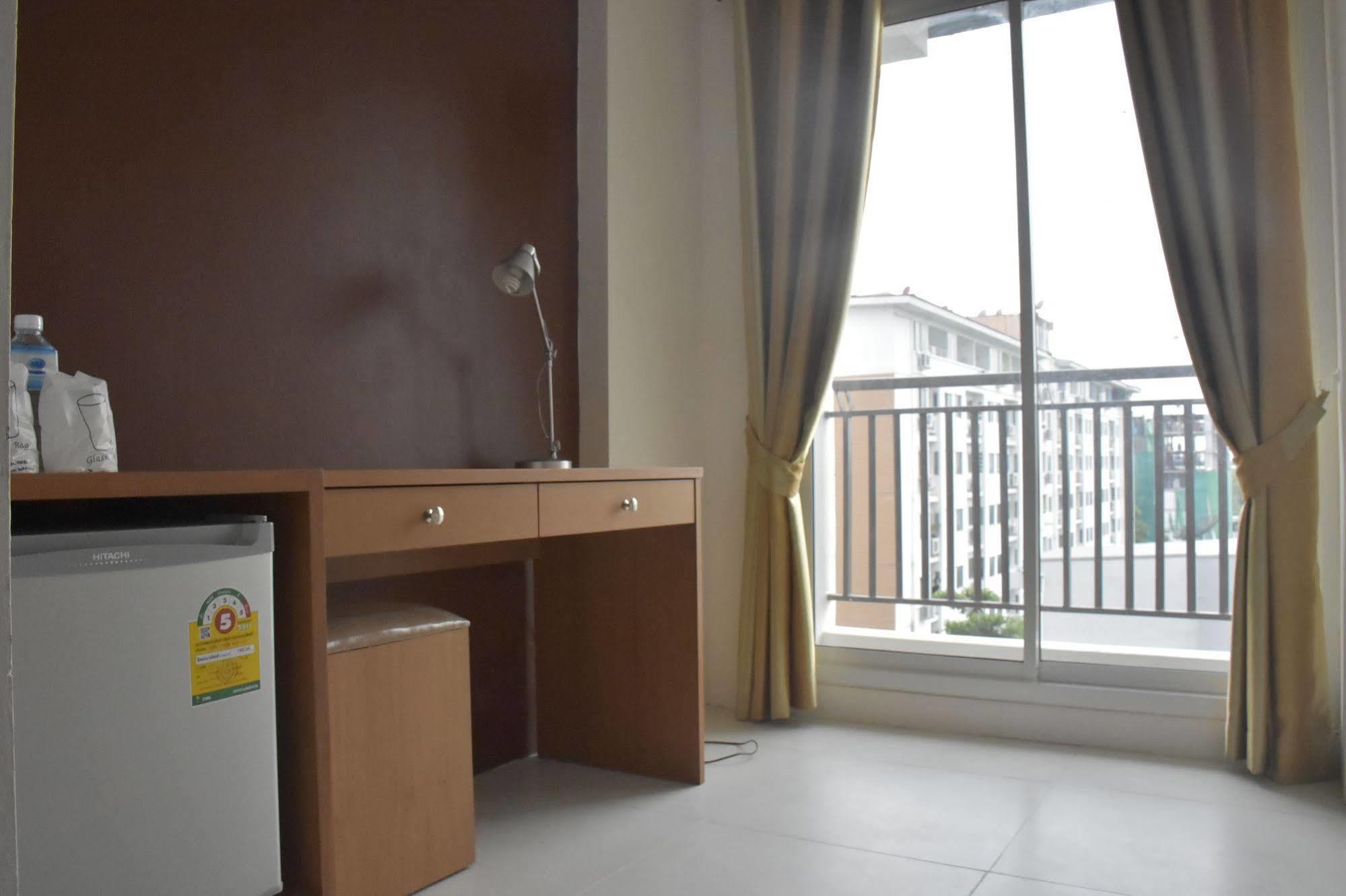 Nrv Place Apart Hotel Бангкок Екстер'єр фото