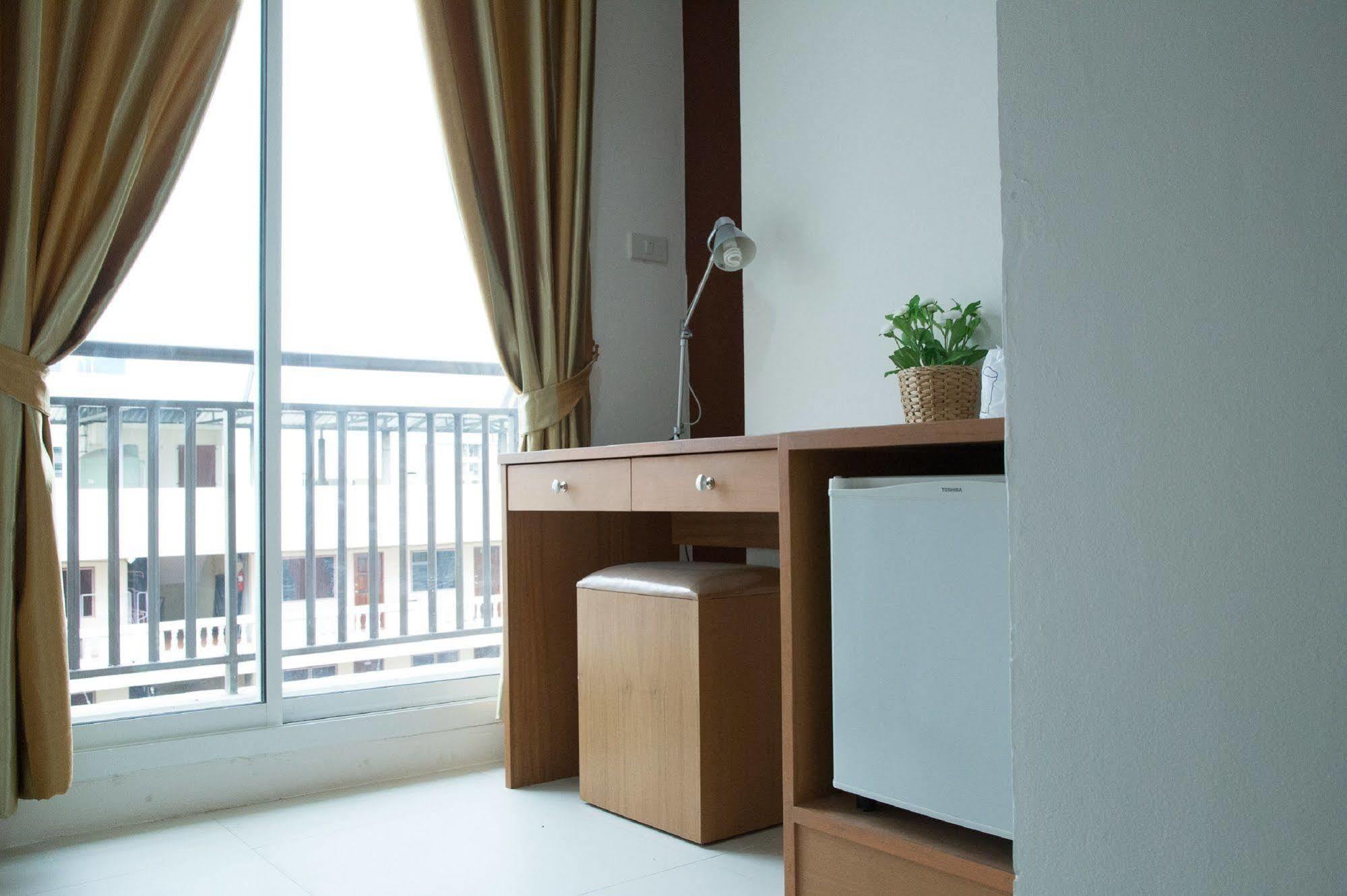 Nrv Place Apart Hotel Бангкок Екстер'єр фото
